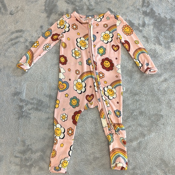 Posh Peanut Other - LAST CHANCE Posh Peanut - convertible sleeper/one piece outfit. Size 0-3 months